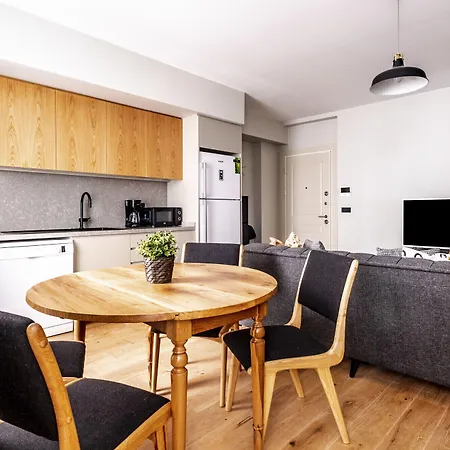 Charming Flat With Location In Beyoglu * Стамбул